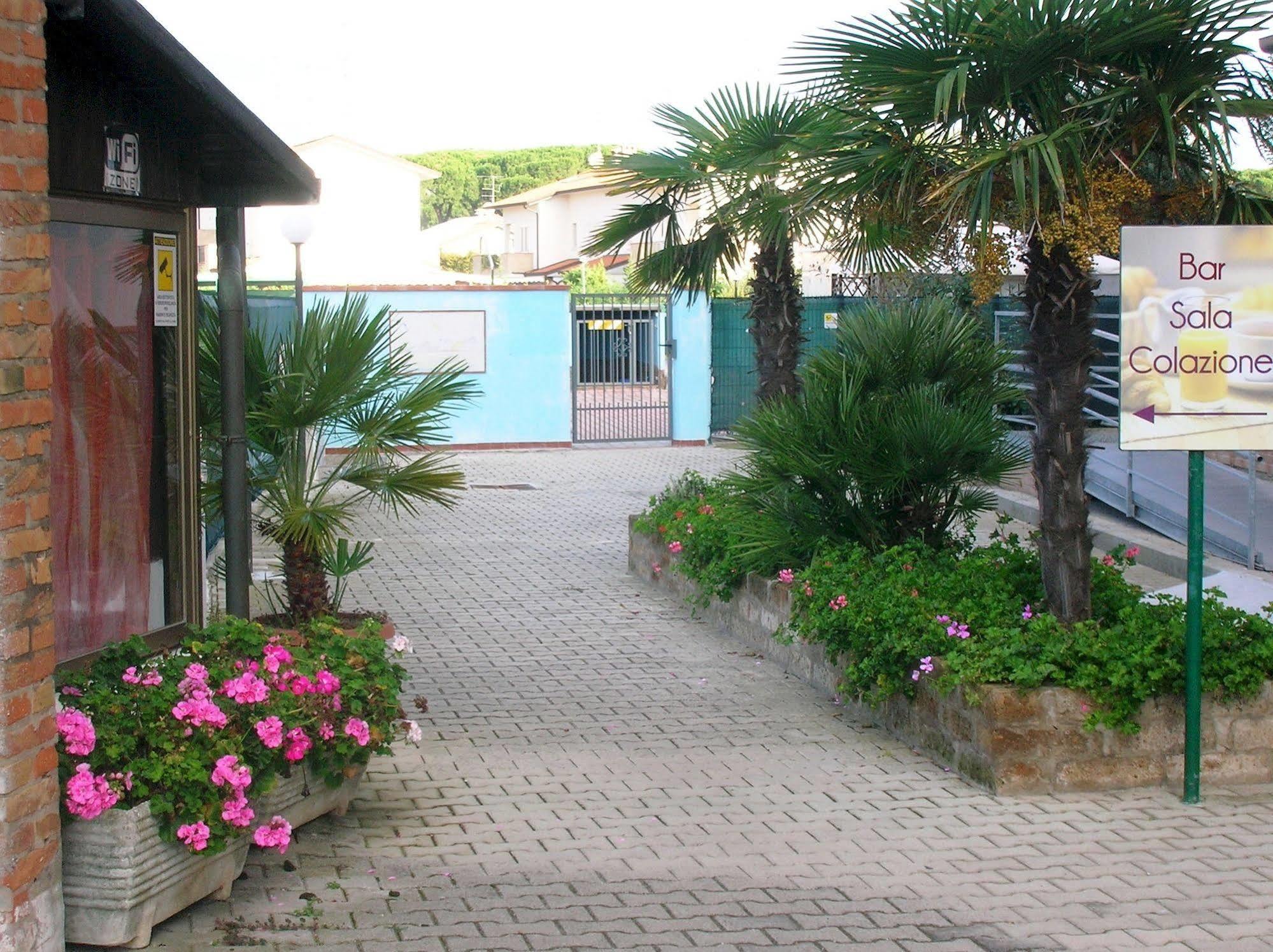 Aparthotel Costa Paradiso 리도아드리 외부 사진