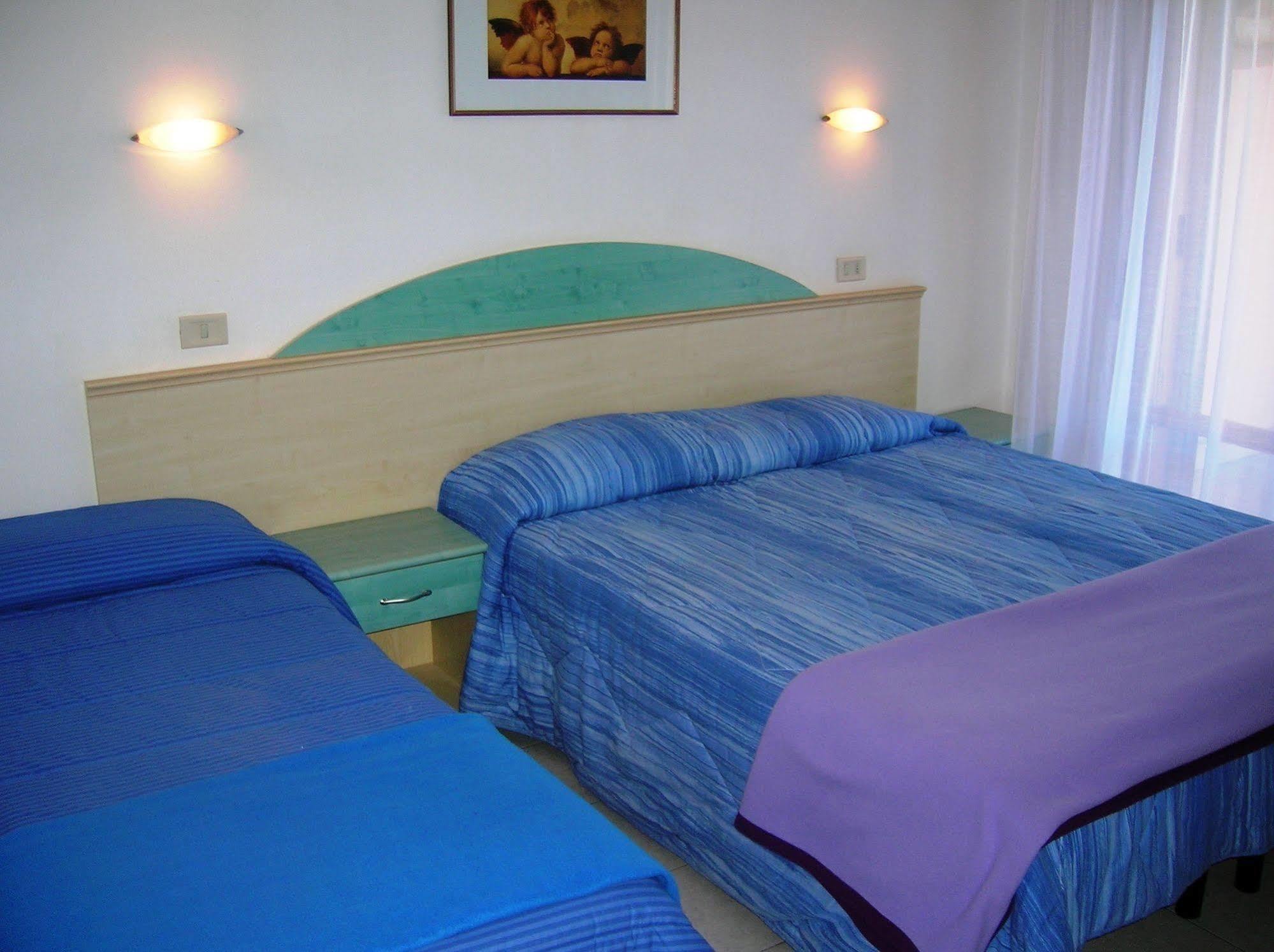 Aparthotel Costa Paradiso 리도아드리 외부 사진