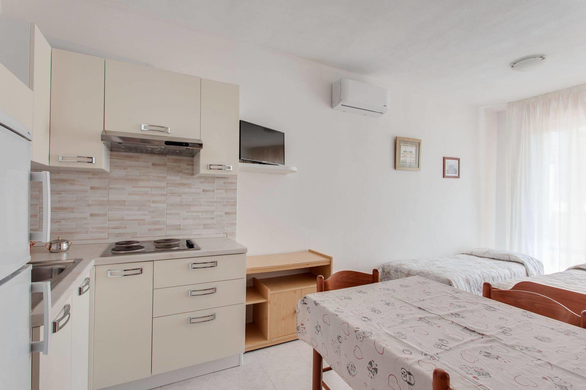 Aparthotel Costa Paradiso 리도아드리 외부 사진